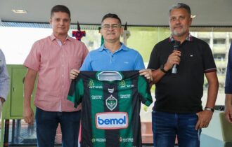 David anuncia investimento de R$ 2 milhões para clubes de futebol do AM