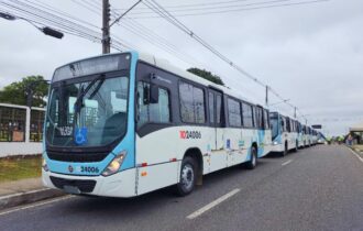 David entrega novos ônibus e frota renovada soma 272 veículos na capital