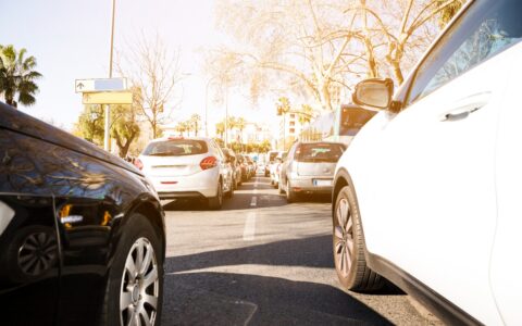 Governo publica medida provisória que dá desconto a carros populares