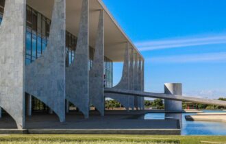 Governo articula e adia votação do projeto da anistia do 8 de Janeiro para depois do 1º turno