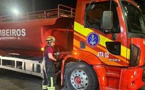 Loja da TVLAR pega fogo na Avenida Torquato Tapajós