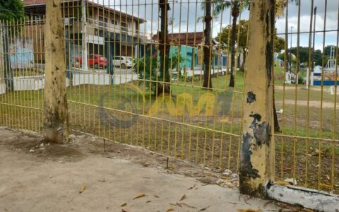 Criminosos quebram muro do CSU para cobrar até R$ 30 por estacionamento