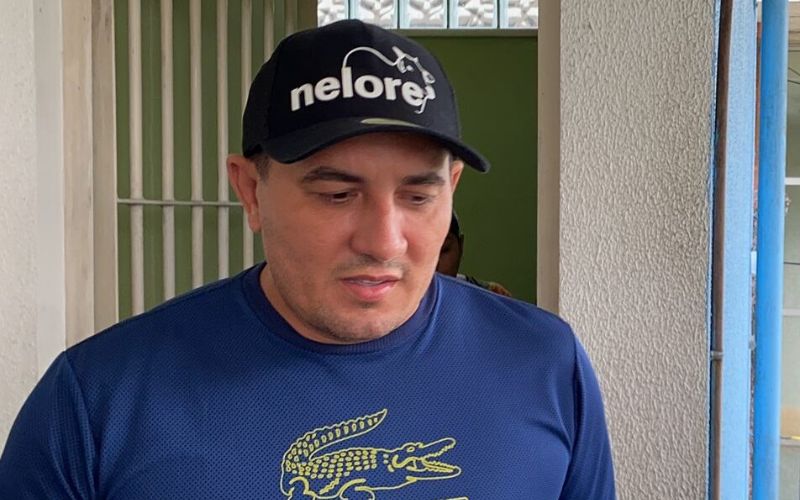 Simão Peixoto alega que foi agredido na prisão; sargento nega