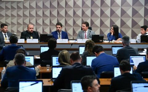 Envolvidos em ataque à bomba também tentaram invadir PF, diz polícia