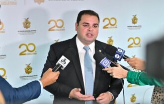 Leis de Roberto Cidade ampliam atenção para pacientes com doenças rara