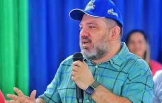Prefeito de Autazes é vaiado durante evento em praça pública; veja vídeo