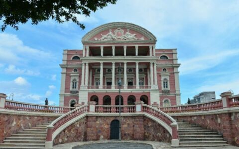 Programação de espetáculos no Teatro Amazonas inicia dia 16