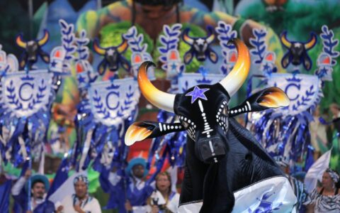 Caprichoso exalta a luta indígena e quilombola na segunda noite de festival