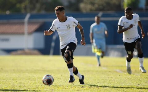 Bragantino põe Corinthians próximo da zona de rebaixamento