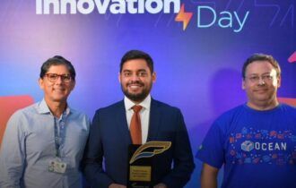 Reitor da UEA recebe Troféu Mérito Empreendedor pelo Samsung Ocea