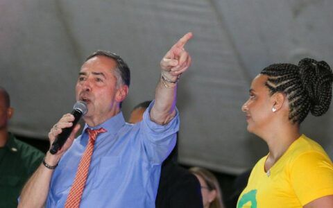 Barroso diz que se referiu ao extremismo e não a Bolsonaro em discurso