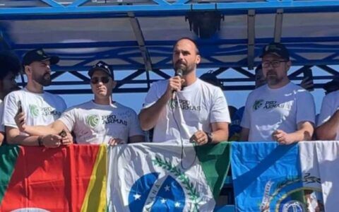 Professores do AM repudiam fala de Eduardo Bolsonaro sobre comparação com traficantes