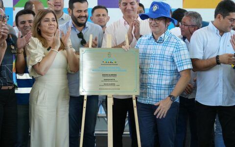 Escola sem reforma há 39 anos é reinaugurada na zona Leste