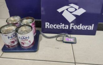 Mulher é presa no aeroporto de Manaus com drogas em latas de leite