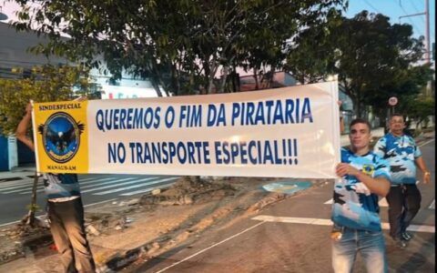 Motoristas protestam contra 'transportes piratas' na zona leste