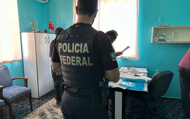 PF fiscaliza associação suspeita de tráfico de pessoas em Manaus