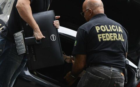 Juiz manda soltar hacker que vazou conversas da Lava Jato