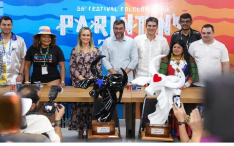 Ao lado de ministros, Wilson Lima prestigia abertura do Festival de Parintins