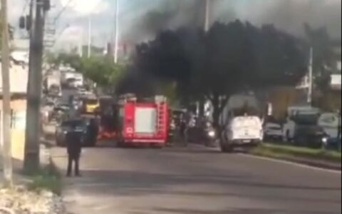 Moradores protestam e reivindicam pagamento do auxílio-moradia em Manaus