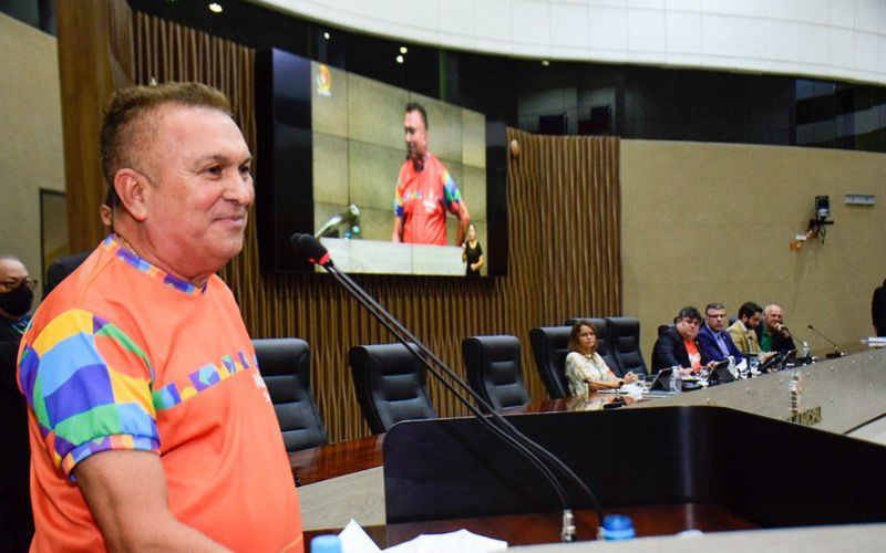 Sem força em Manaus e na mira da PF, Sabá Reis quer ser prefeito no interior do AM