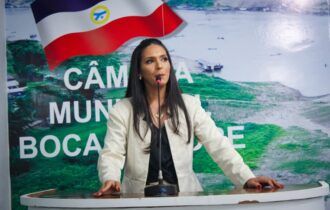 Vereadora de Boca do Acre lidera pesquisa; prefeita aparece em segundo