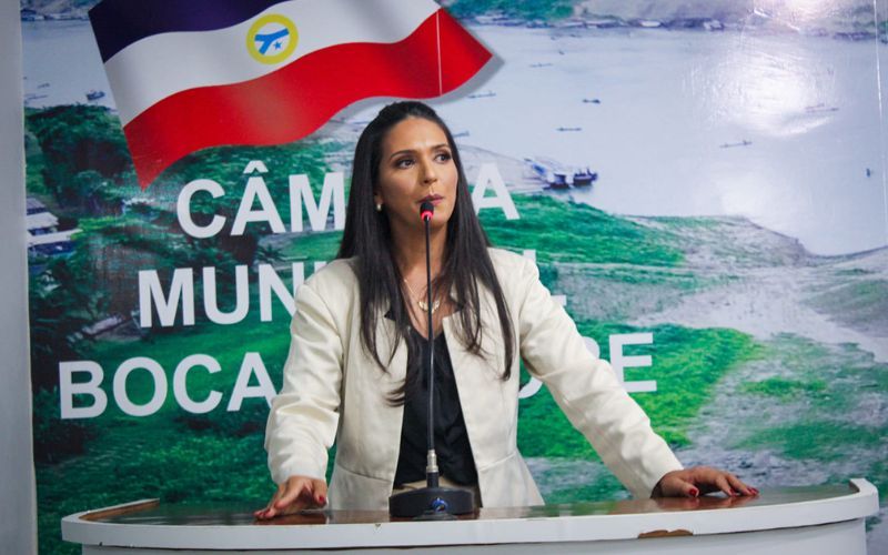 Vereadora de Boca do Acre lidera pesquisa; prefeita aparece em segundo
