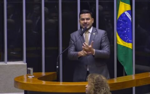 Alberto Neto revela motivo pelo voto contrário à reforma tributária