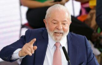 Imóveis da União abandonados devem ir para sem-teto, defende Lula