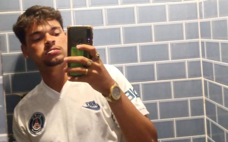 Jovem é morto com tiro no peito ao tentar salvar irmão de assalto em Manaus