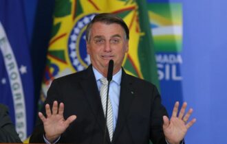 Celular atribuído a Bolsonaro disparou fake news sobre urnas