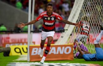 Vídeo: Bruno Henrique garante vitória do Flamengo sobre o Athletico-PR