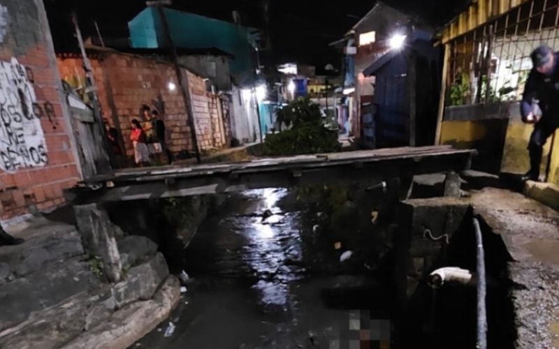 Vídeo mostra criminosos do CV decapitando rival ‘Olhão’ em Manaus