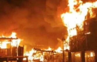 Incêndio destrói 36 casas na comunidade no Guarujá, litoral paulista