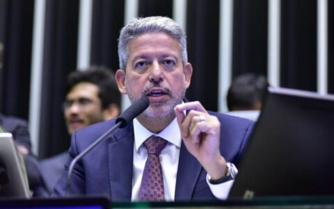 Votação do arcabouço fiscal deve ficar para agosto, diz Lira
