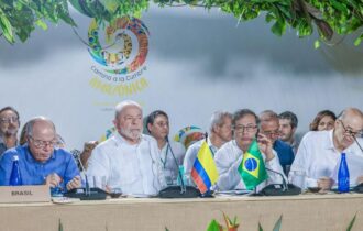 Lula propõe criação de Parlamento Amazônico durante evento em Letícia