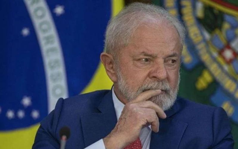 Lula fará infiltração no quadril em hospital de Brasília nesta quarta