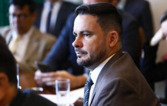 Relator de PLP das bancadas é favorável a aumento de deputados no AM