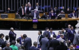 Governo libera recorde de emendas às vésperas de votação da reforma