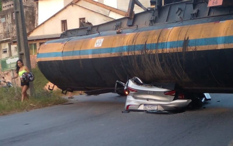 Carreta tanque envolvida em acidente tem mais de cinco irregularidades