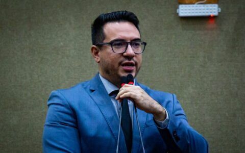 Vereador diz que excesso de títulos prejudica imagem do parlamento local