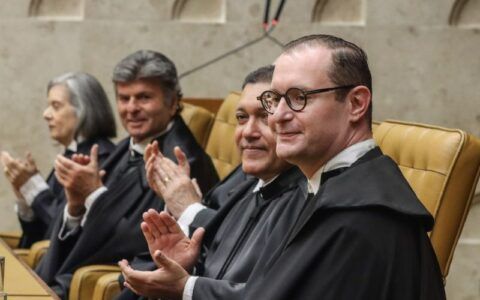Zanin pede vista e julgamento da revisão de aposentadorias é suspenso