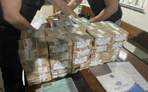 Mais de R$ 3 mi em dinheiro vivo são encontrados em sacos de lixo em RR