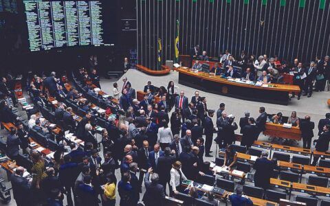 Parlamentares estão insatisfeitos com demora na execução de emendas