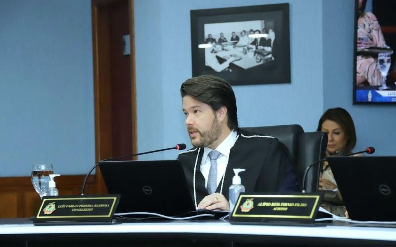 Conselheiro suspende licitação da Prefeitura de Manaus por irregularidades