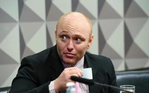 Justiça do DF condena hacker Degaltti a 20 anos de prisão