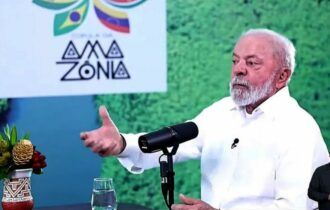 Lula diz que Amazônia não pode ser vista apenas como 'santuário'