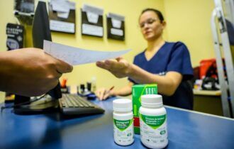 Unidades de saúde ampliam distribuição de remédio pós-exposição ao HIV