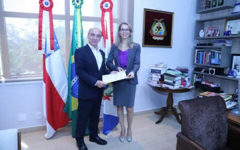 TCE-AM e TCU renovam termo de cooperação para facilitar ações