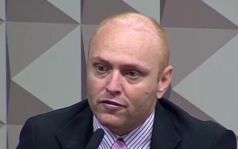 Delgatti diz que Bolsonaro prometeu indulto para invadir urnas eletrônicas
