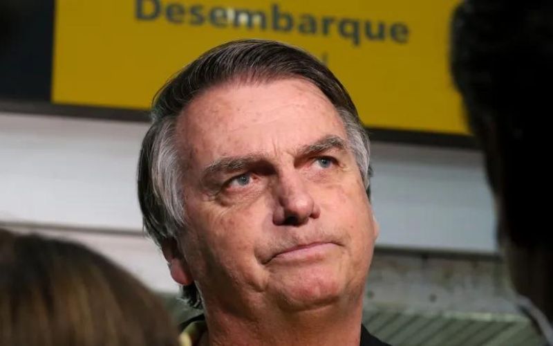 Bolsonaro silencia sobre joias ao depor à Polícia Federal
